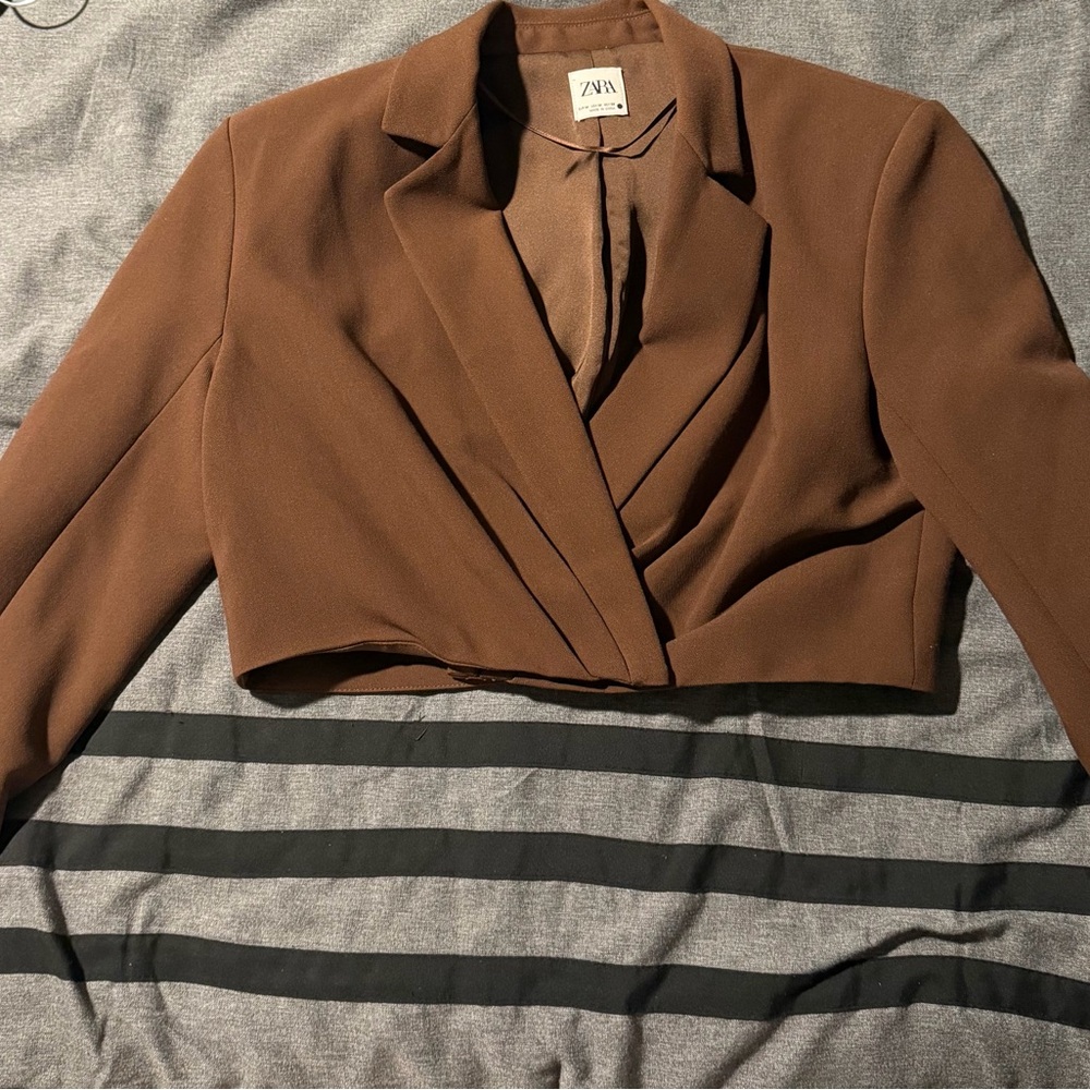 Zara Women's Chocolate Brown Cropped Blazer